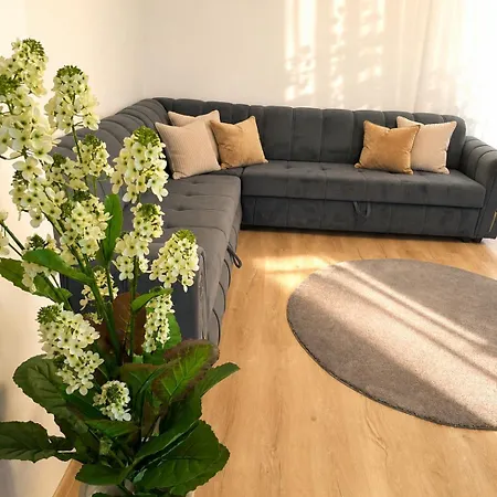 Obsidian 2 - Modern Near Airport With Free Parking Apartamento Saraievo