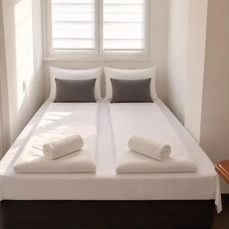 Apartment Obsidian 2 - Modern Near Airport With Free Parking Sarajevo