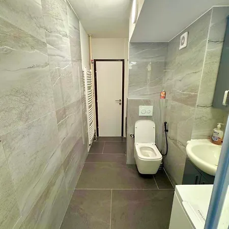 Obsidian 2 - Modern Near Airport With Free Parking * Saraievo