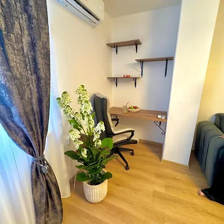 Apartment Obsidian 2 - Modern Near Airport With Free Parking Sarajevo