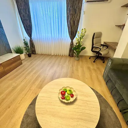 Obsidian 2 - Modern Near Airport With Free Parking Apartamento Saraievo